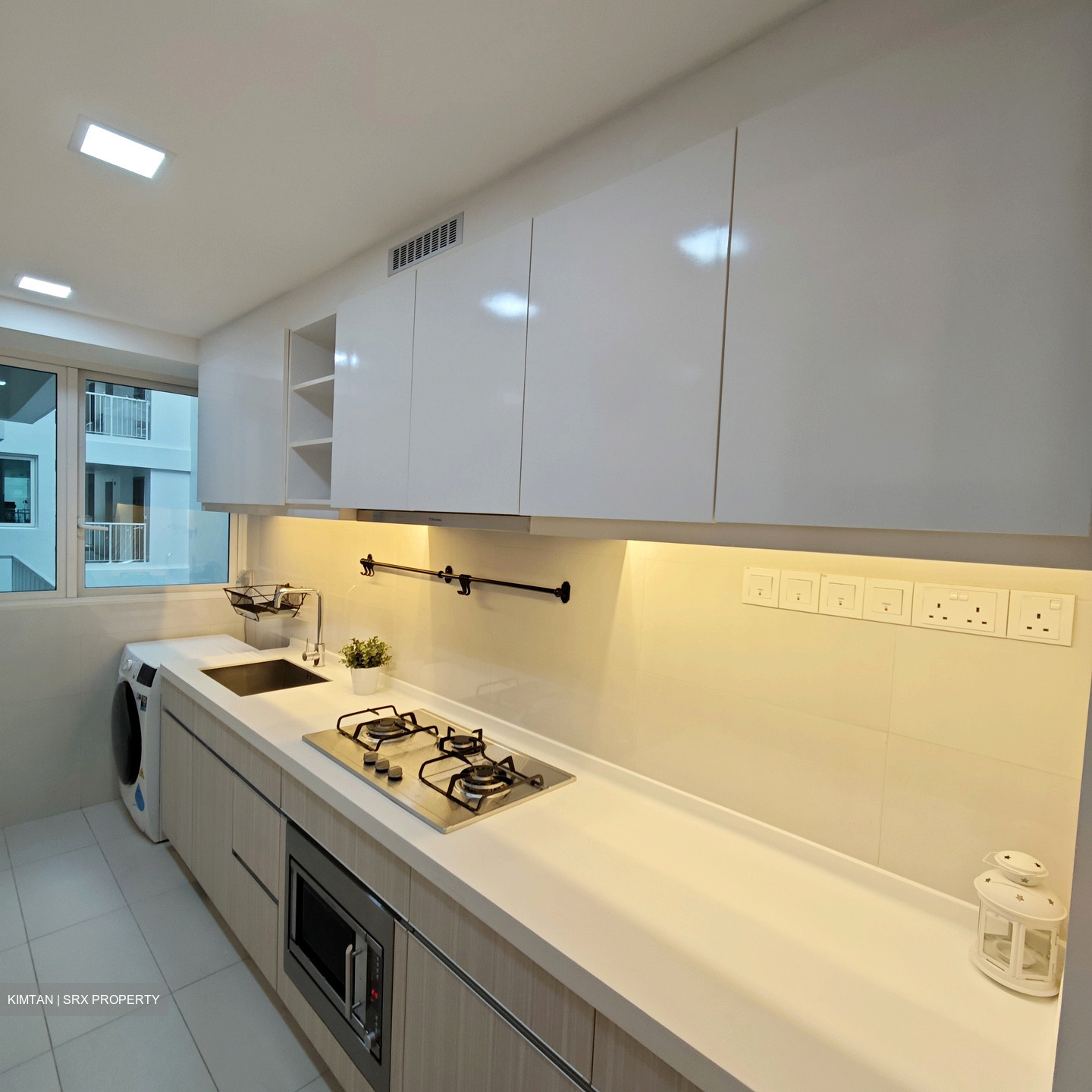 1 Canberra (D27), Condominium #610399261